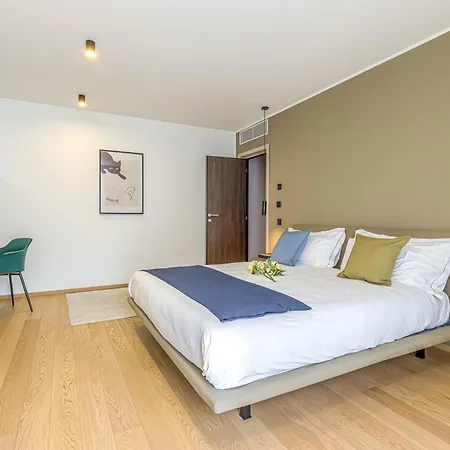 Apartment Icon H - Luxury &