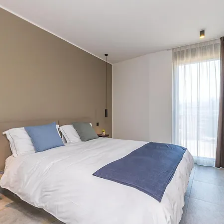 Apartment Icon H - Luxury &