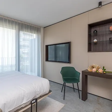 Apartment Icon H - Luxury &